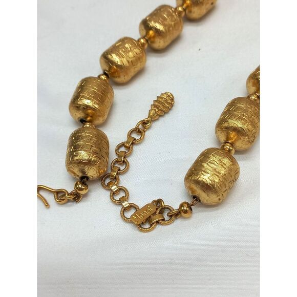 MONET signed golden textured barrells necklace - Picture 3 of 5